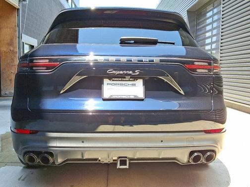 2022 Porsche Cayenne S Platinum Edition
