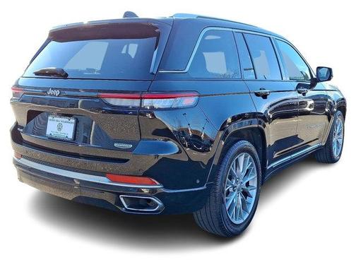 2023 Jeep Grand Cherokee Summit