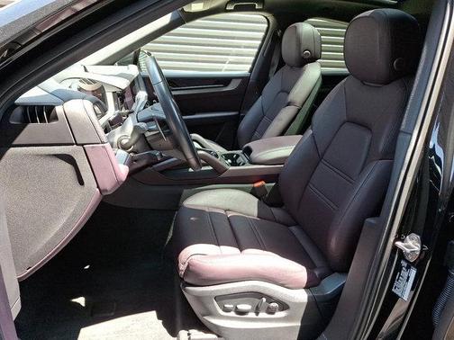 2024 Porsche Cayenne AWD