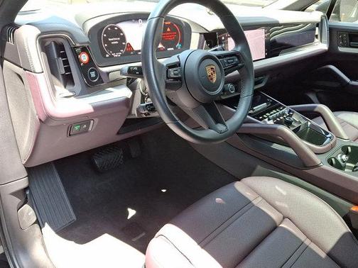 2024 Porsche Cayenne AWD