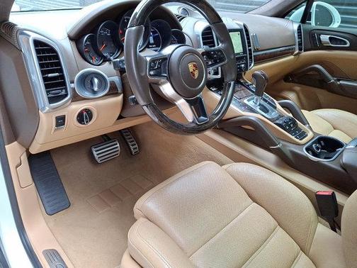 2015 Porsche Cayenne Turbo