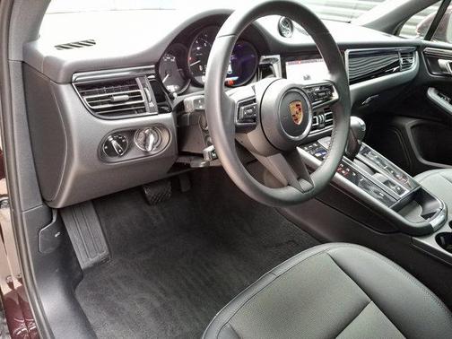 2024 Porsche Macan