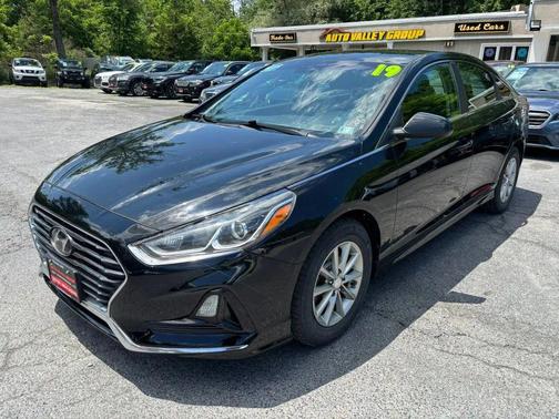 Phantom Black 2019 Hyundai SONATA SE