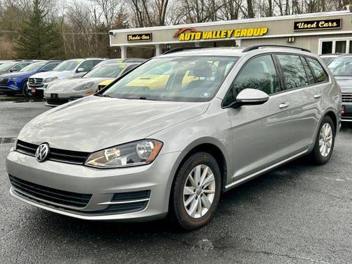 2016 Volkswagen Golf SportWagen TSI S 4-Door
