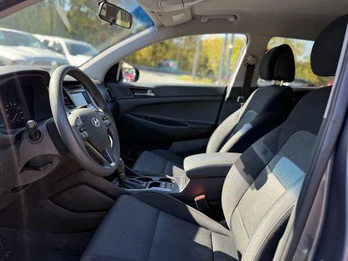 2016 Hyundai TUCSON SE