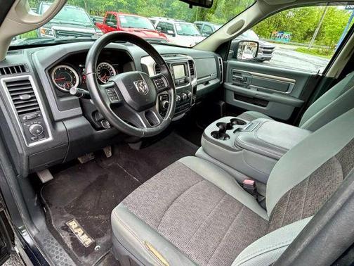 2016 RAM 1500 SLT