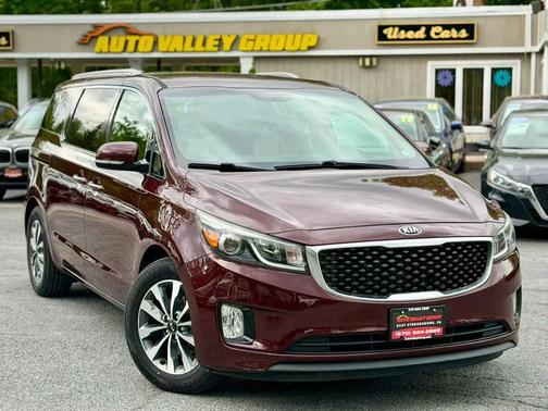 Black Berry 2015 Kia Sedona SX