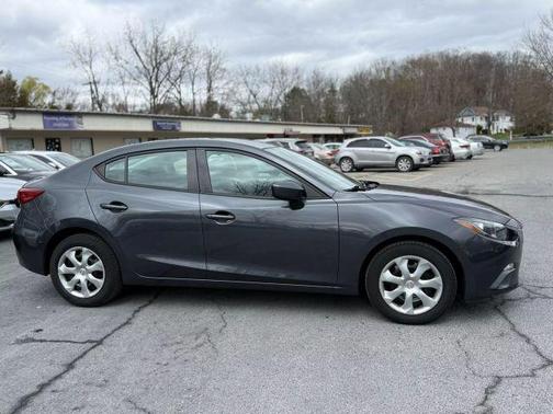 2015 Mazda Mazda3 i Sport