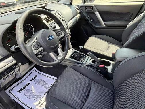 Crystal Black Silica 2017 Subaru Forester 2.5i Premium