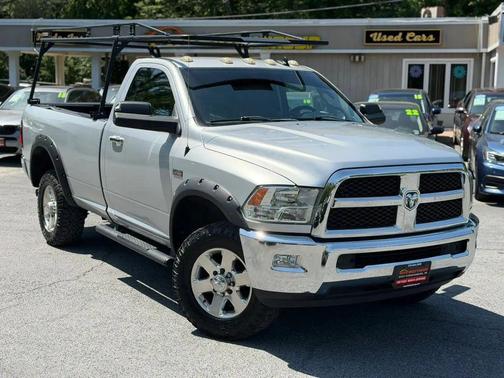 Bright Silver Metallic Clearcoat 2014 RAM 2500 SLT