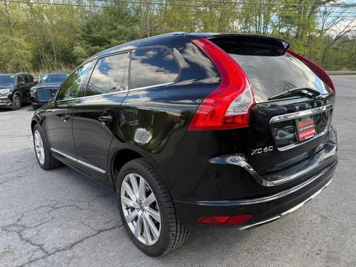 Onyx Black Metallic 2017 Volvo XC60 T6 Inscription