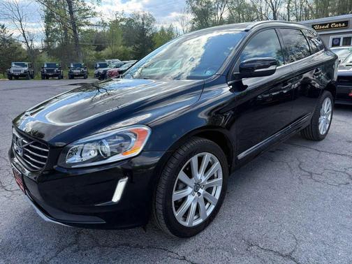 Onyx Black Metallic 2017 Volvo XC60 T6 Inscription