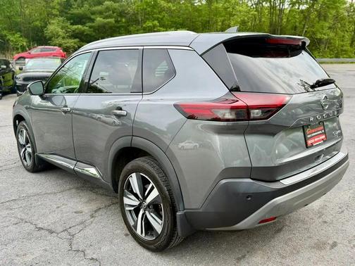 Gray 2021 Nissan Rogue SL