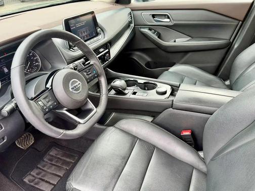 Gray 2021 Nissan Rogue SL