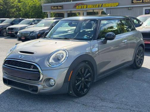Iced Chocolate Metallic 2016 MINI Hardtop Cooper S