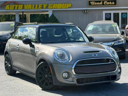 Iced Chocolate Metallic 2016 MINI Hardtop Cooper S