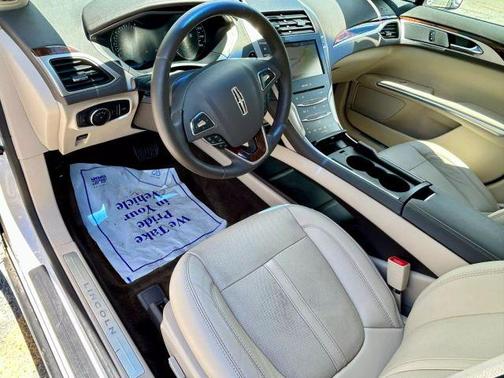 2016 Lincoln MKZ Base