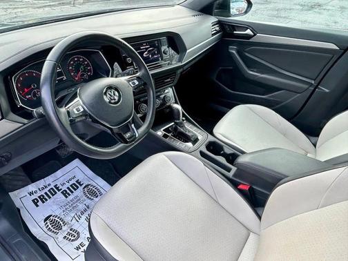 2019 Volkswagen Jetta 1.4T R-Line