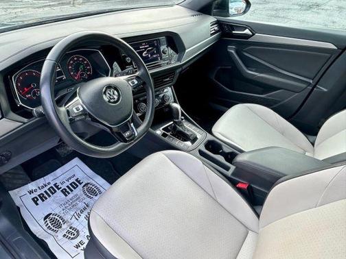 2019 Volkswagen Jetta 1.4T R-Line