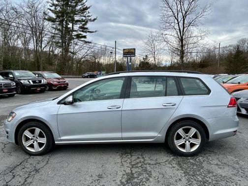 2015 Volkswagen Golf SportWagen TDI S 4-Door