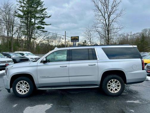 2017 GMC Yukon XL SLT