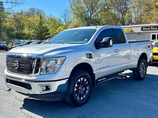 2017 Nissan Titan XD SV