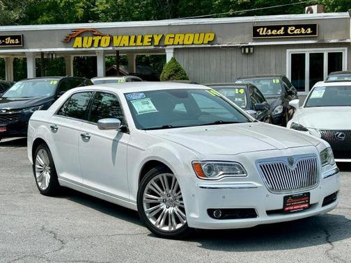 2014 Chrysler 300C Base
