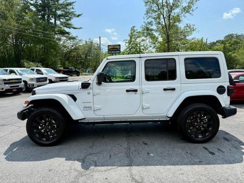 2024 Jeep Wrangler 4xe Sahara