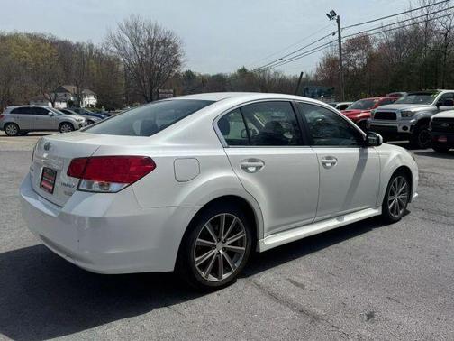 2013 Subaru Legacy 2.5i Sport