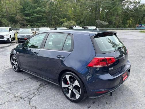 Night Blue Metallic 2015 Volkswagen Golf GTI 2.0T SE 4-Door