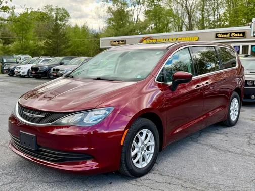Velvet Red Pearlcoat 2017 Chrysler Pacifica Touring