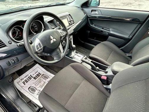 2017 Mitsubishi Lancer SE