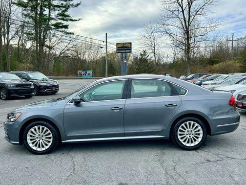 2017 Volkswagen Passat 1.8T SE