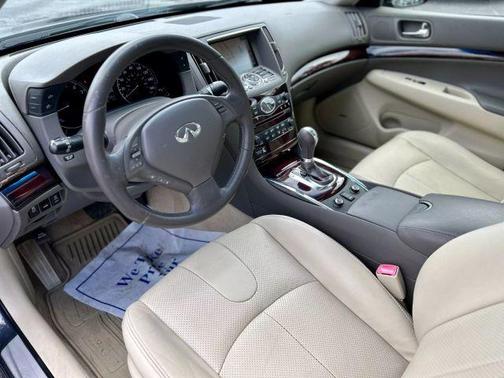 2012 INFINITI G37x Base