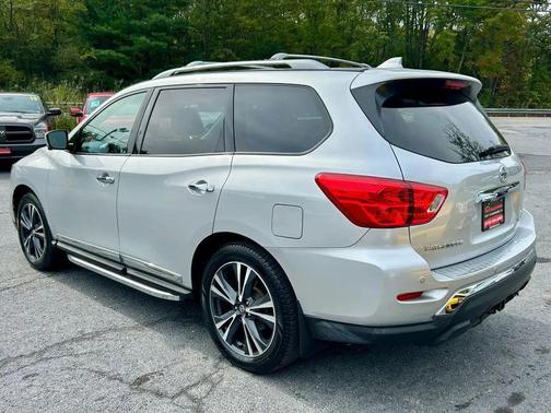 2019 Nissan Pathfinder Platinum