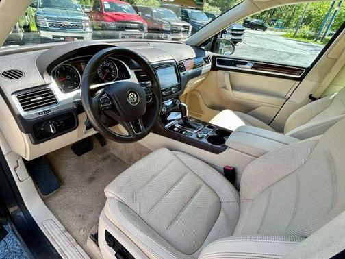 2016 Volkswagen Touareg TDI Lux