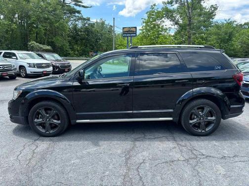 Pitch Black Clearcoat 2019 Dodge Journey Crossroad