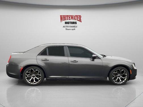 2016 Chrysler 300 S