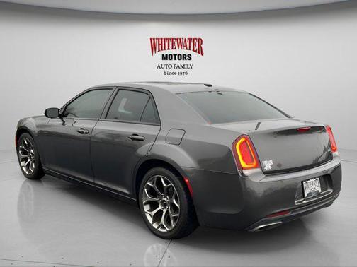 2016 Chrysler 300 S