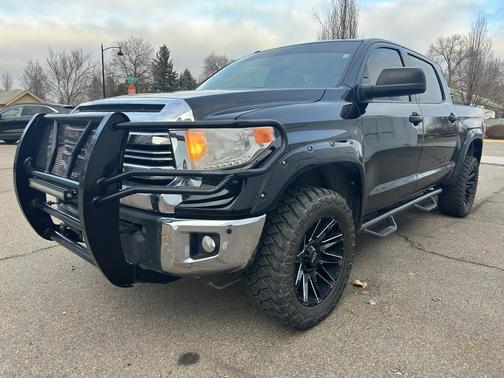 2017 Toyota Tundra SR5