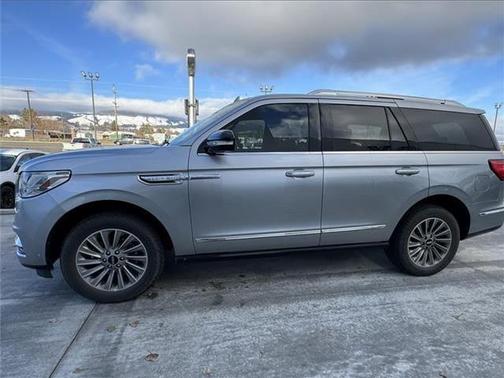 2020 Lincoln Navigator Standard