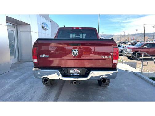 Delmonico Red Pearlcoat 2018 RAM 1500 Big Horn