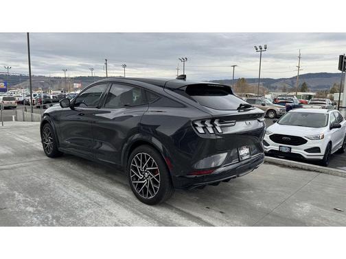 2022 Ford Mustang Mach-E GT