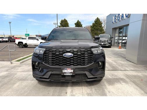 Agate Black Metallic 2025 Ford Explorer ST-Line