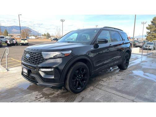 2022 Ford Explorer ST-Line