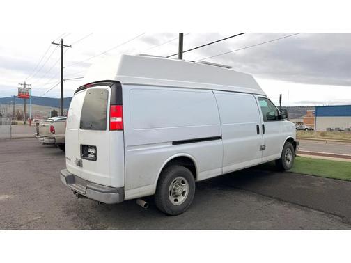 Summit White 2017 Chevrolet Express 2500 Work Van