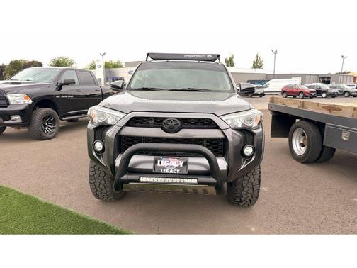 Magnetic Gray Metallic 2018 Toyota 4Runner SR5