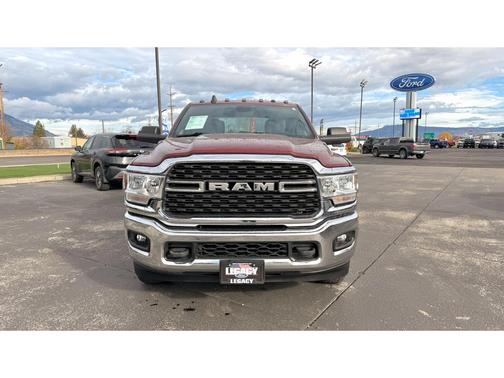 2022 RAM 3500 Big Horn Crew Cab 4x4 8' Box