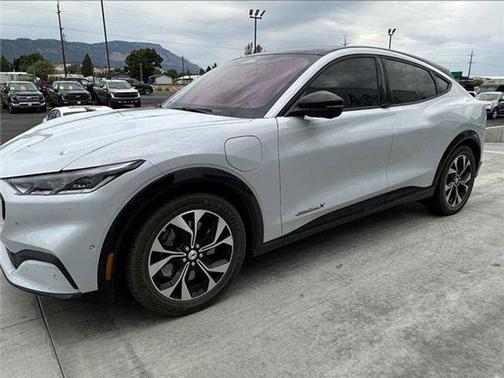 2022 Ford Mustang Mach-E Premium