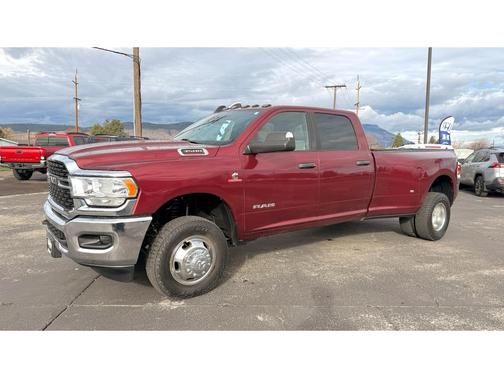 2022 RAM 3500 Big Horn Crew Cab 4x4 8' Box
